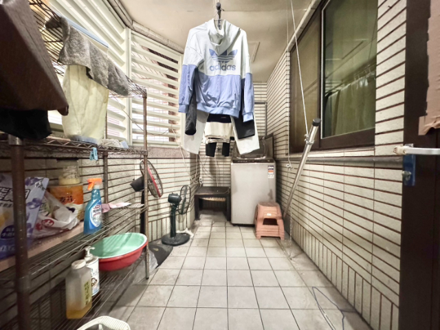 泰山買房賣屋京城邊間四房車,新北市泰山區仁義路