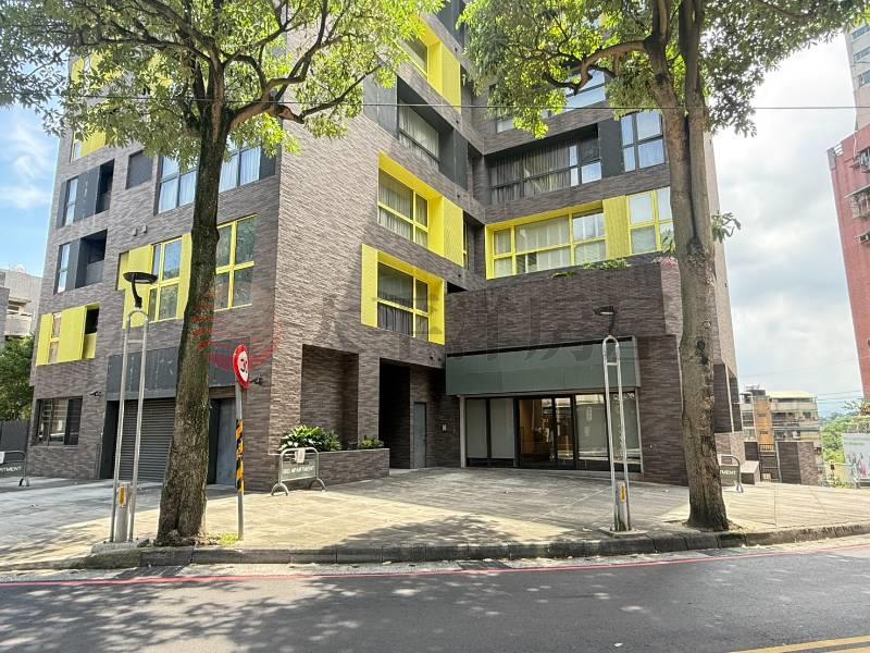 五股買房賣屋小宅邊間面寬金店面,新北市五股區水碓五路