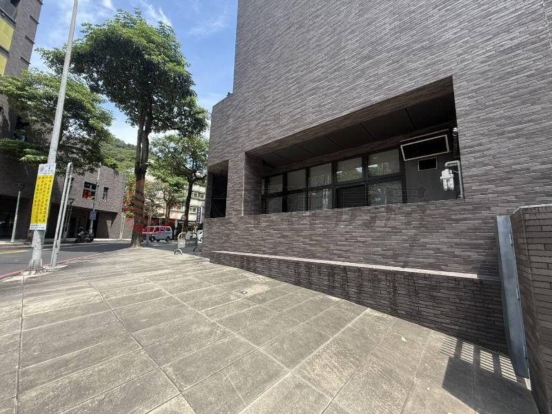 五股買房賣屋小宅邊間面寬金店面,新北市五股區水碓五路