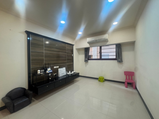 泰山買房賣屋海德堡溫馨居車,新北市泰山區明志路一段