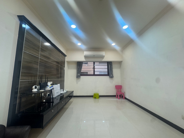 泰山買房賣屋海德堡溫馨居車,新北市泰山區明志路一段