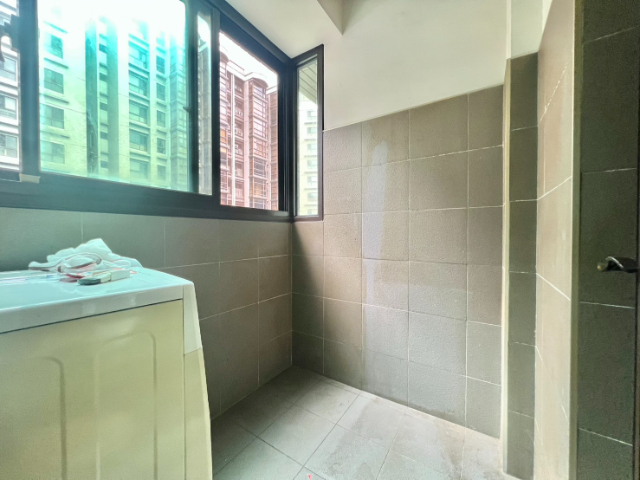 五股買房賣屋世界之星高樓美裝潢四房車,新北市五股區新城八路