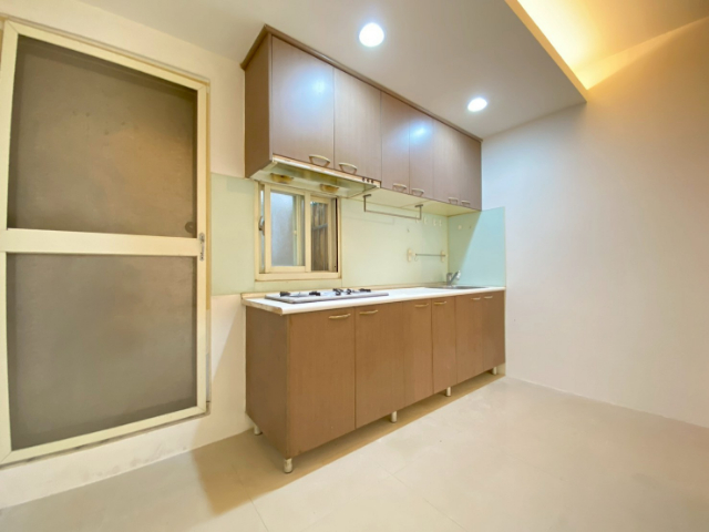 泰山買房賣屋學區旁大空間美寓,新北市泰山區明志路二段