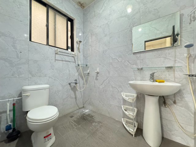 五股買房賣屋運動中心旁美寓,新北市五股區成泰路三段