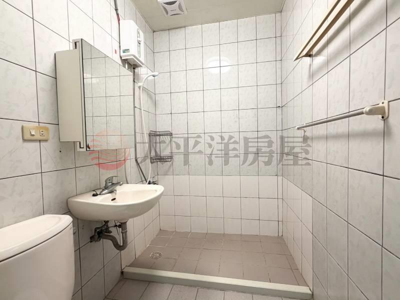 泰山買房賣屋近雙捷運溫馨居(工業用),新北市泰山區新北大道六段