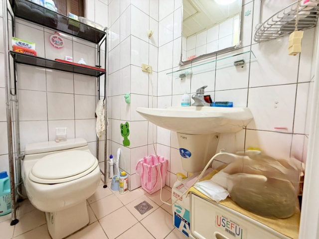 五股買房賣屋低公設方正大三房車,新北市五股區水碓路