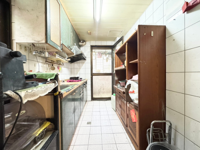 五股買房賣屋6.6%公設電梯三房超大車位,新北市五股區五福路