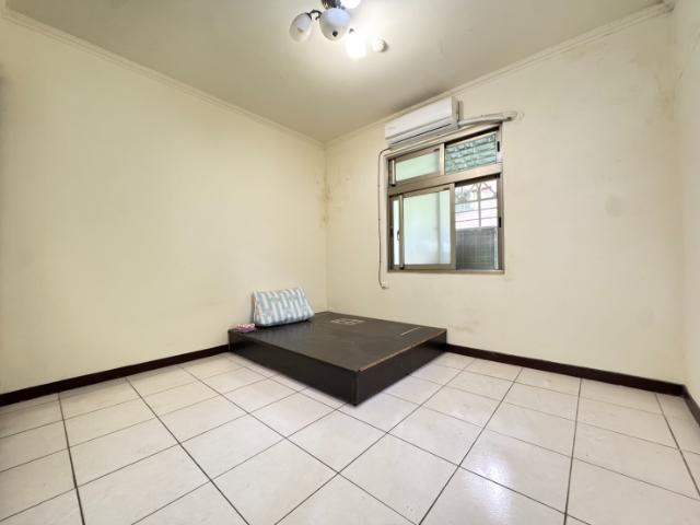 泰山買房賣屋明志國小旁低總價三房,新北市泰山區明志路二段