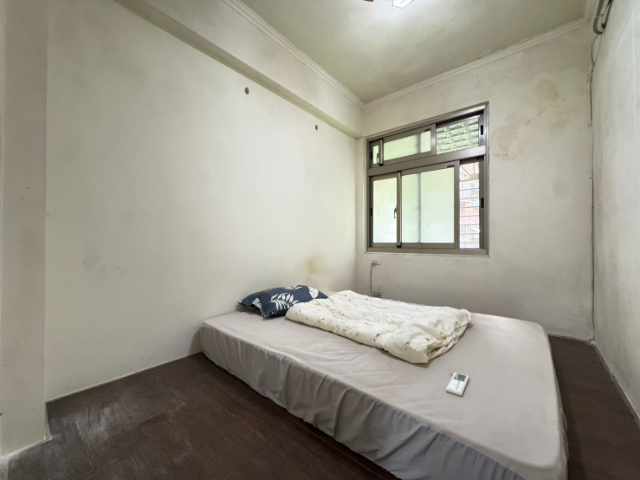 泰山買房賣屋明志國小旁低總價三房,新北市泰山區明志路二段