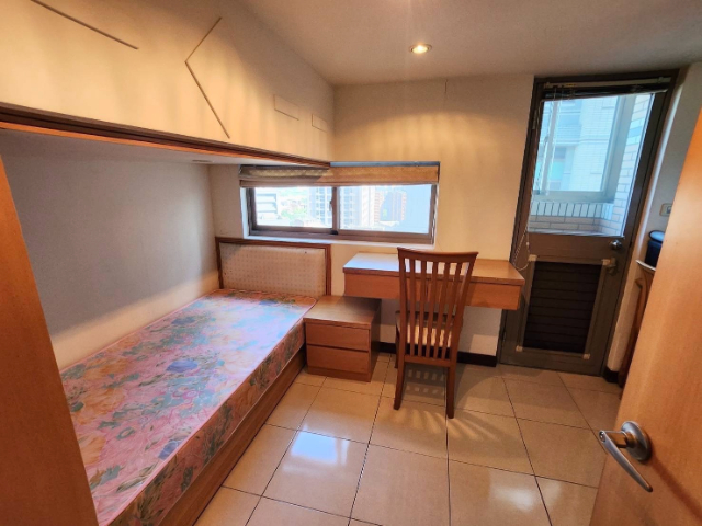 五股買房賣屋稀有美景採光三房車,新北市五股區登林路