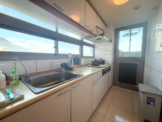 五股買房賣屋稀有美景採光三房車,新北市五股區登林路