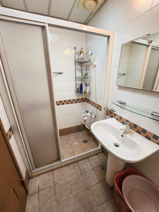 五股買房賣屋稀有美景採光三房車,新北市五股區登林路