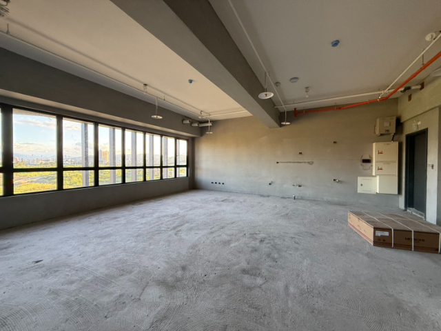 泰山買房賣屋機捷旁商務大空間,新北市泰山區新北大道五段