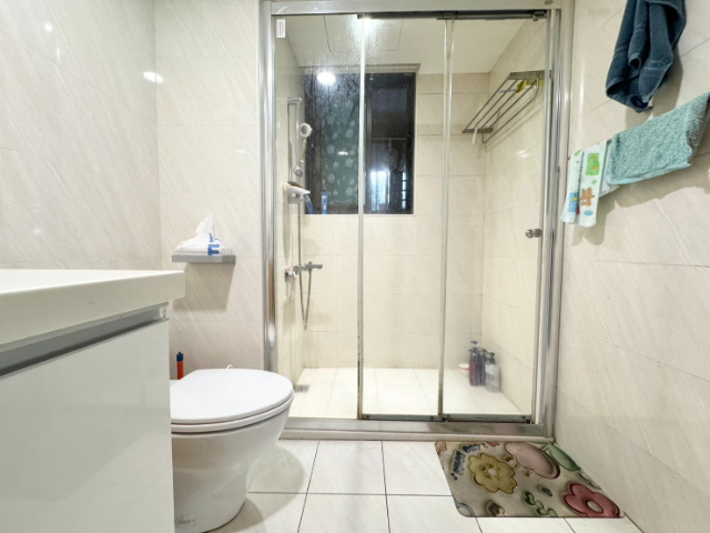 綠意盎然三房車,新北市五股區芳洲一路