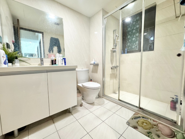 綠意盎然三房車,新北市五股區芳洲一路