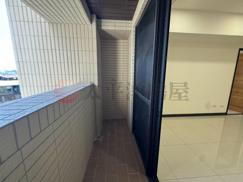 泰山買房賣屋武泰臻愛全新三房車,新北市泰山區明志路三段