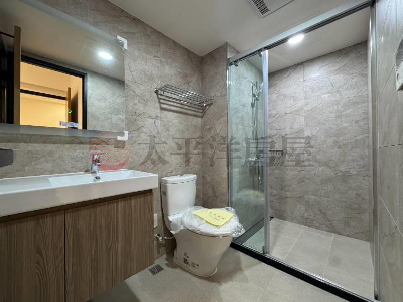 泰山買房賣屋武泰臻愛全新三房車,新北市泰山區明志路三段