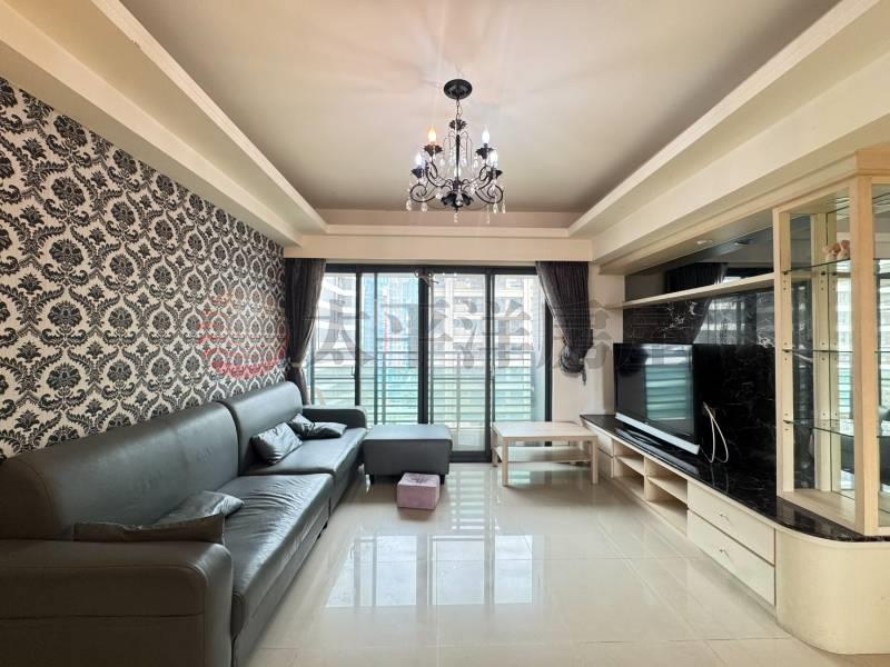 次頂樓洲子洋超大空間可碩4平車,新北市五股區新城一路