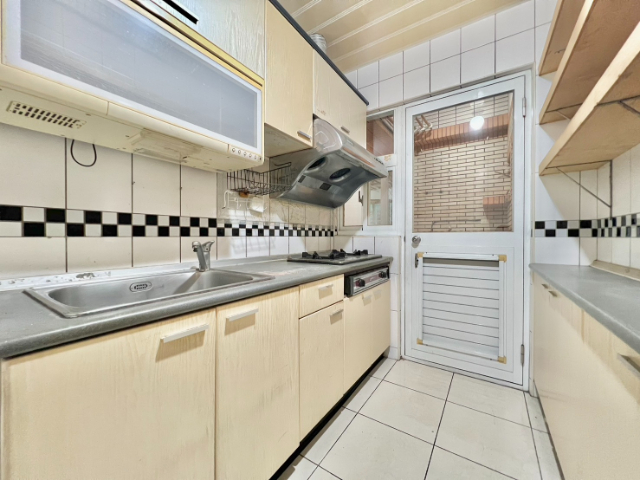 五股買房賣屋稀有麗源珍品邊間四房車,新北市五股區民義路一段