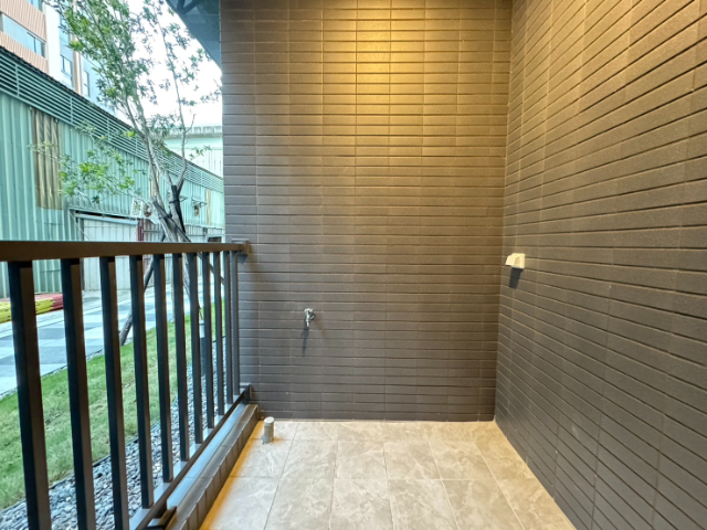 五股買房賣屋成州國小醒目店面,新北市五股區成泰路三段