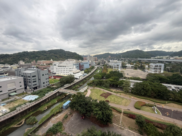 五股買房賣屋公園綠境方正大三房車,新北市五股區成泰路一段