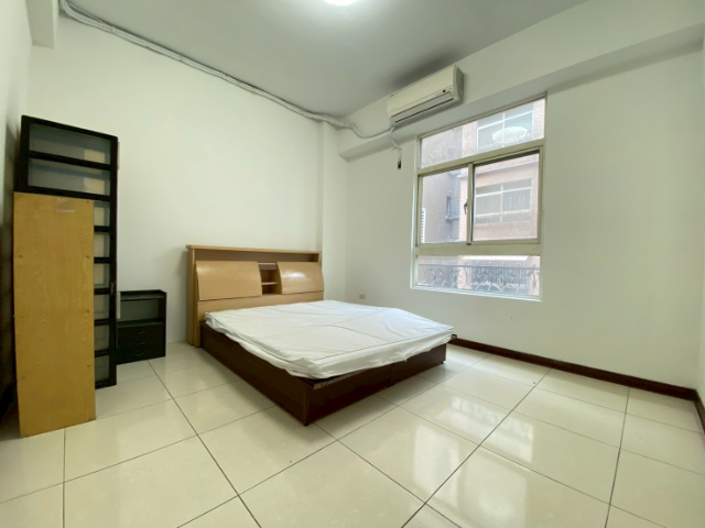 泰山買房賣屋18甲旁低公設採光美4房,新北市泰山區楓樹街