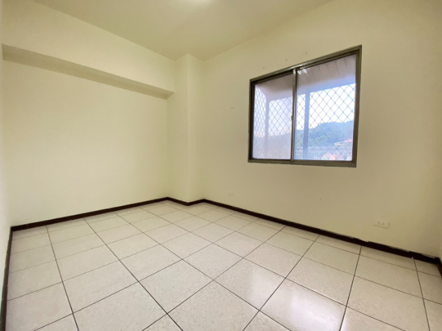 泰山買房賣屋低公設採光電梯三房,新北市泰山區泰林路二段