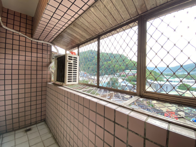 泰山買房賣屋低公設採光電梯三房,新北市泰山區泰林路二段