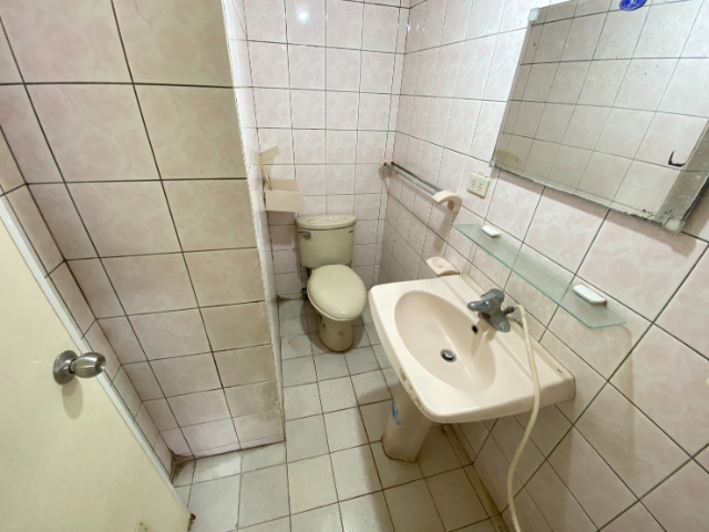 泰山買房賣屋低公設採光電梯三房,新北市泰山區泰林路二段