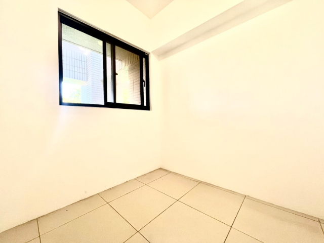 五股買房賣屋漢特綠邸稀有山景邊間三房,新北市五股區凌雲路一段