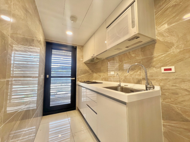 五股買房賣屋漢特綠邸稀有山景邊間三房,新北市五股區凌雲路一段