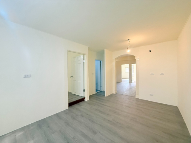 五股買房賣屋德音國小旁陽光大三房,新北市五股區自強路