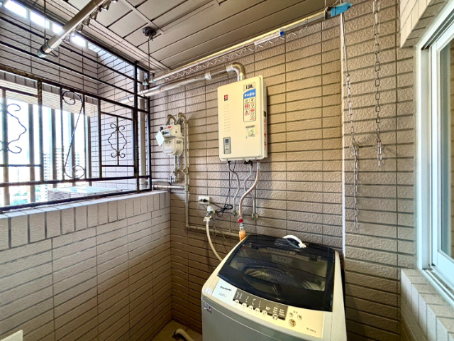 五股買房賣屋伯爵花園質感宅,新北市五股區芳洲七路