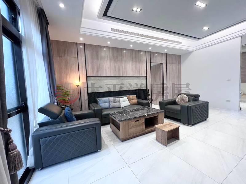 五股買房賣屋稀有挑高氣派美裝潢透天,新北市五股區中興路二段