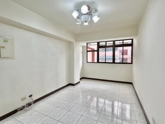 五股買房賣屋溫馨電梯2房首購宅,新北市五股區成泰路一段