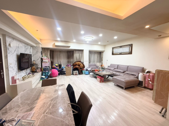 泰山買房賣屋羅浮美裝四房車,新北市泰山區仁愛路