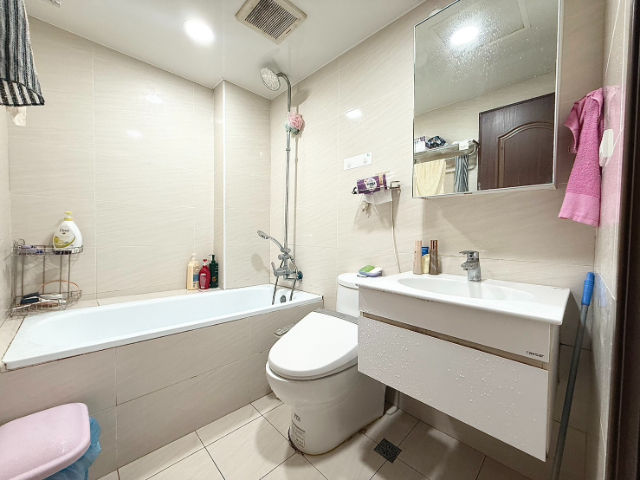 泰山買房賣屋羅浮美裝四房車,新北市泰山區仁愛路