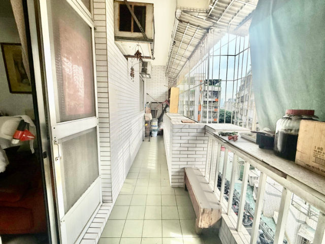 泰山買房賣屋前後陽台採光溫馨美宅,新北市泰山區辭修路