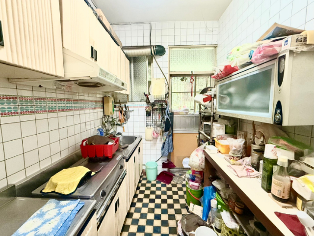 泰山買房賣屋前後陽台採光溫馨美宅,新北市泰山區辭修路