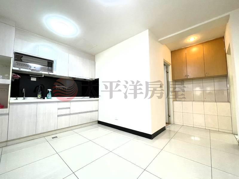 泰山買房賣屋中央獨享邊間方正兩房,新北市泰山區中央路