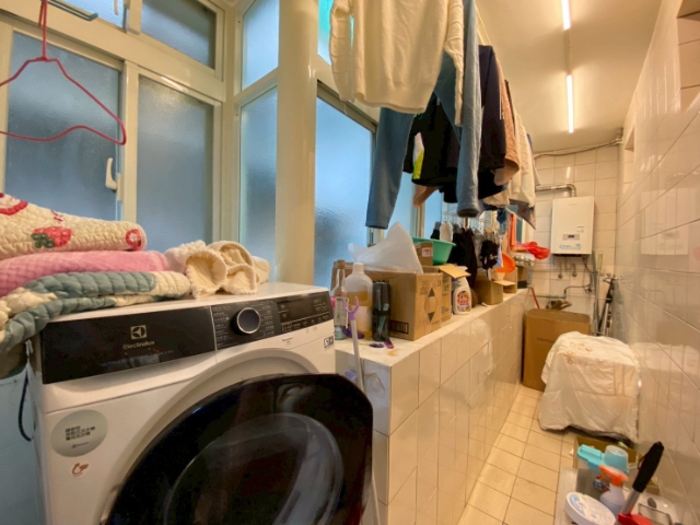 泰山買房賣屋輔大旁大坪數大四房,新北市泰山區明志路三段