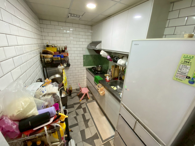 泰山買房賣屋輔大旁大坪數大四房,新北市泰山區明志路三段