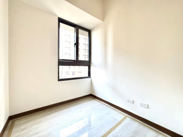 五股買房賣屋快樂王國邊間三房車,新北市五股區成洲五路