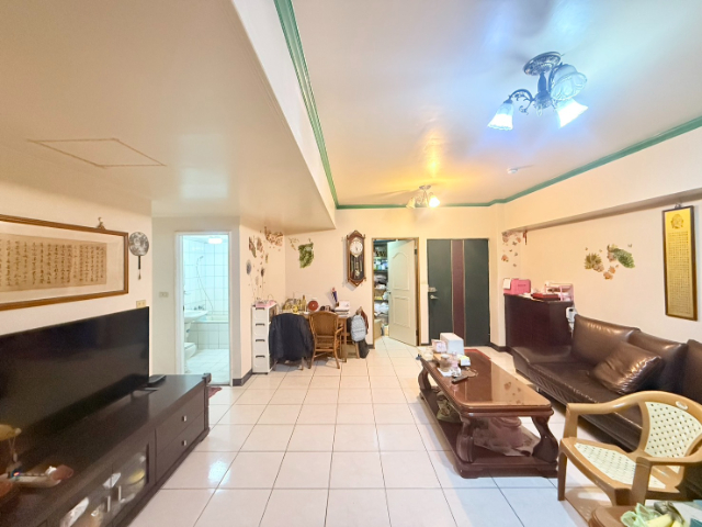 五股買房賣屋新蘆洲大空間電梯五房車,新北市五股區天乙路