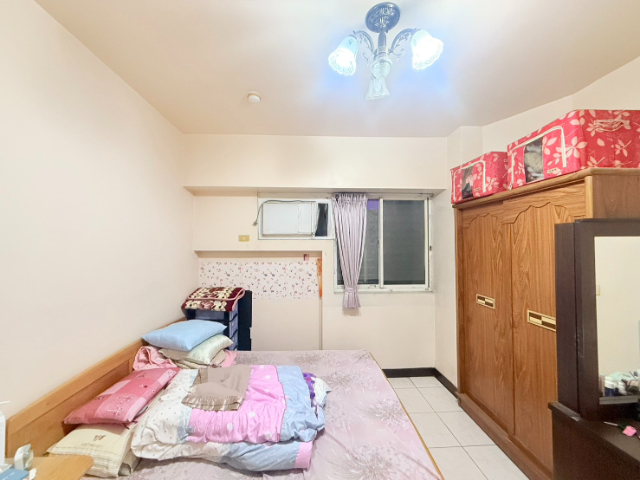 五股買房賣屋新蘆洲大空間電梯五房車,新北市五股區天乙路