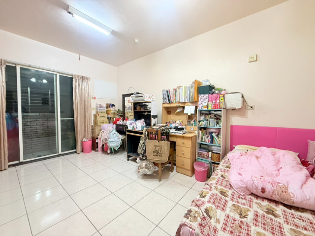 五股買房賣屋新蘆洲大空間電梯五房車,新北市五股區天乙路