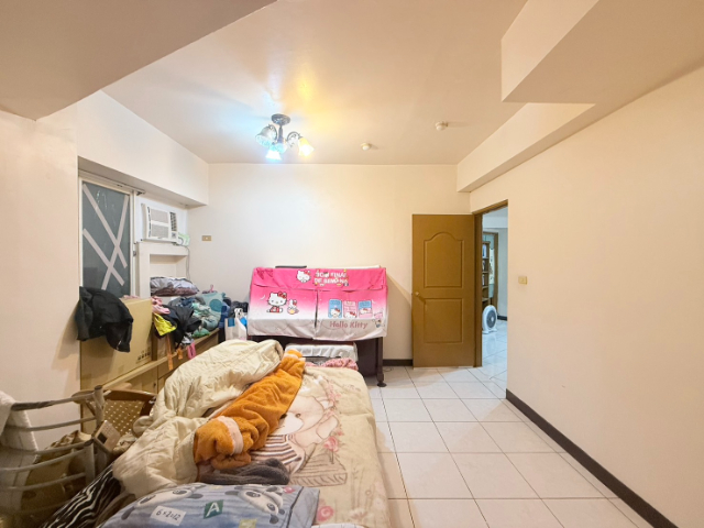 五股買房賣屋新蘆洲大空間電梯五房車,新北市五股區天乙路