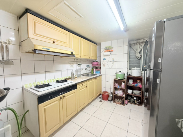 五股買房賣屋新蘆洲大空間電梯五房車,新北市五股區天乙路