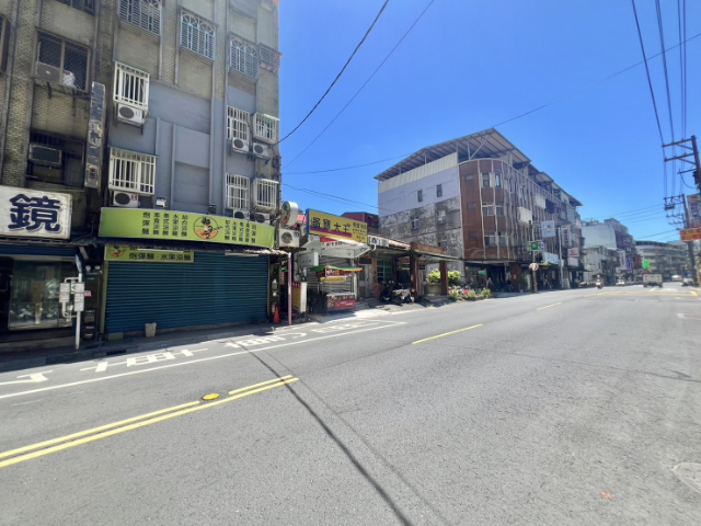 泰山買房賣屋正路邊人潮金雞母店面,新北市泰山區明志路二段