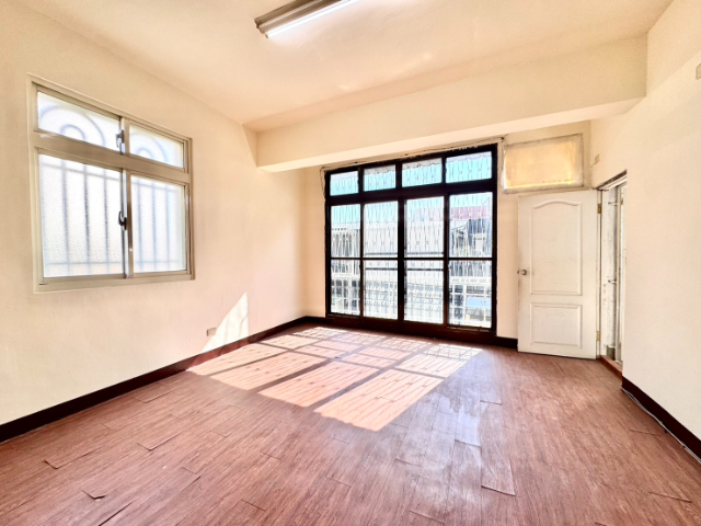 泰山買房賣屋義學旁優質頂佳,新北市泰山區中華街